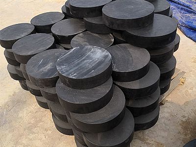 六合区板式橡胶支座由若干层橡胶片与薄钢板经加压硫化